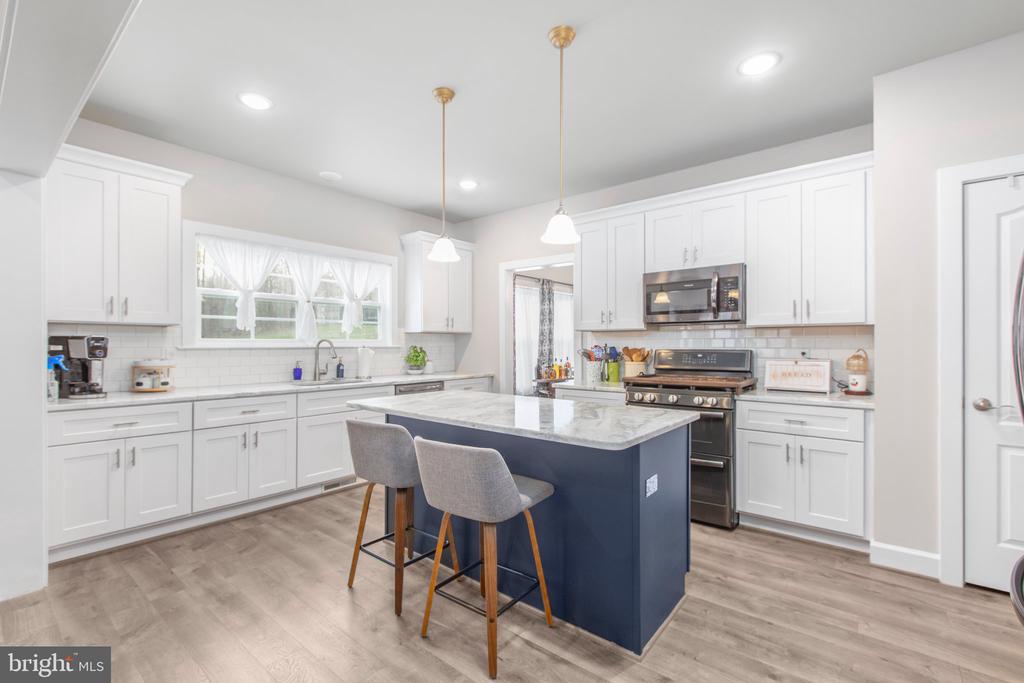 128 Livingwood Ct