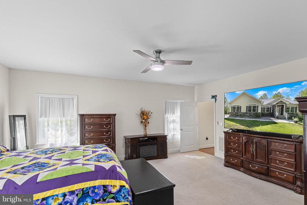 107 Shady Creek Ln