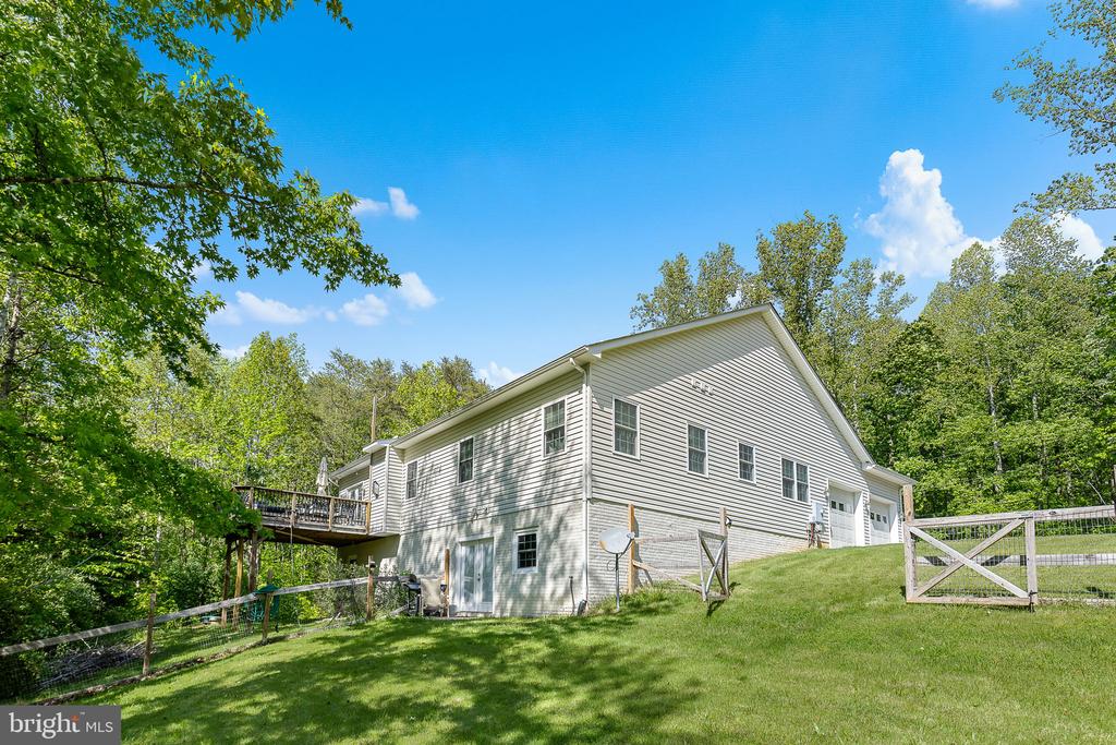 107 Shady Creek Ln