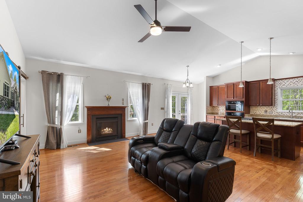 107 Shady Creek Ln
