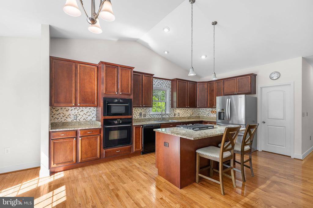 107 Shady Creek Ln