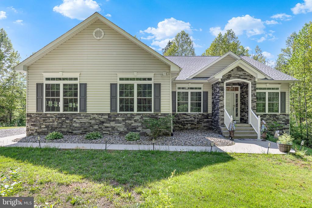 107 Shady Creek Ln