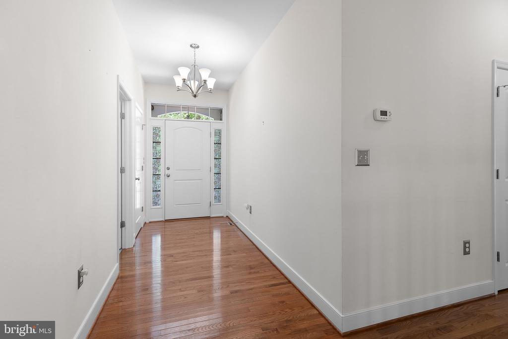 107 Shady Creek Ln