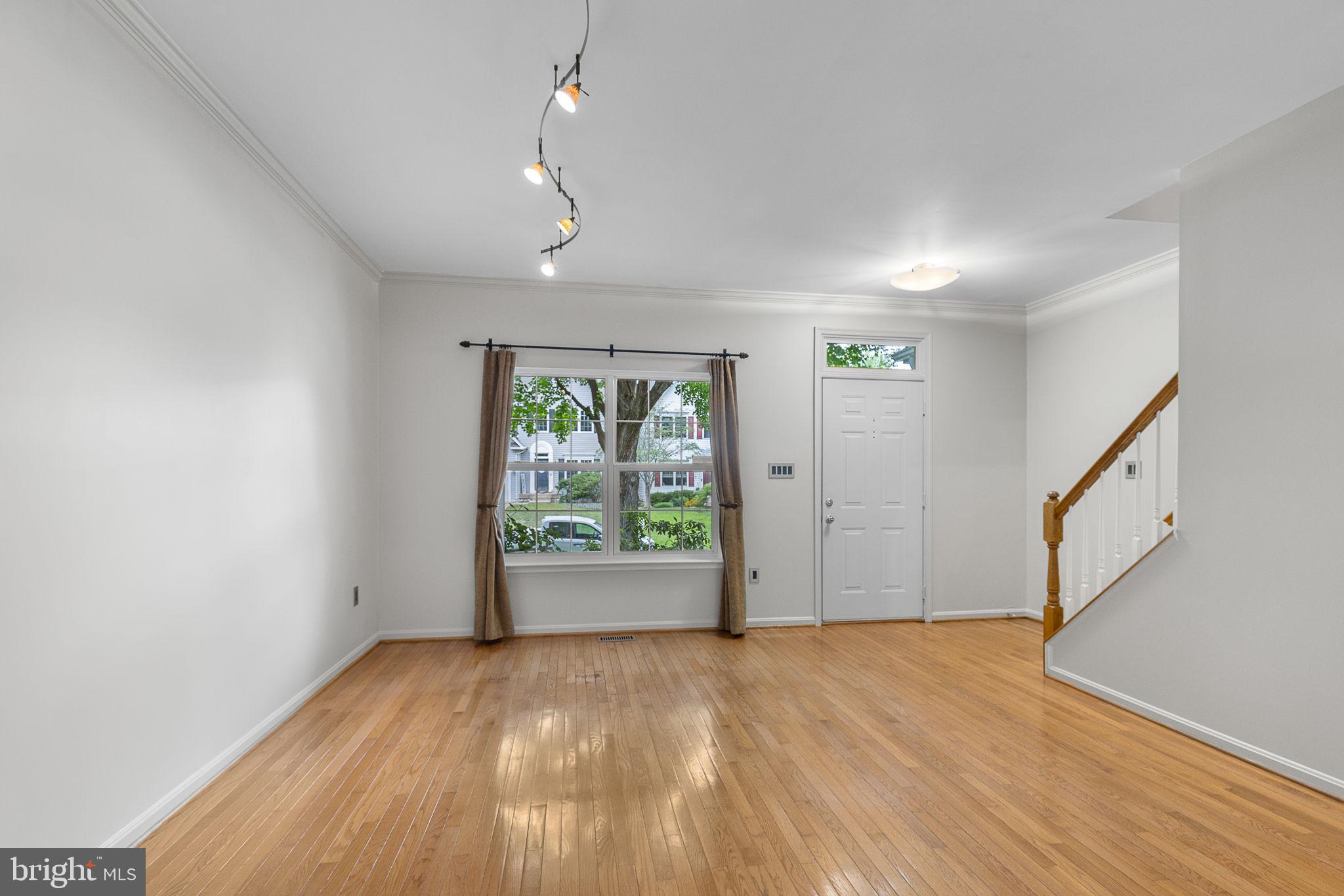 8 Candleridge Ct