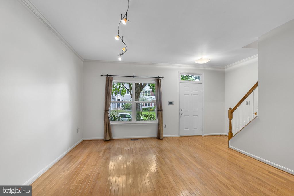 8 Candleridge Ct