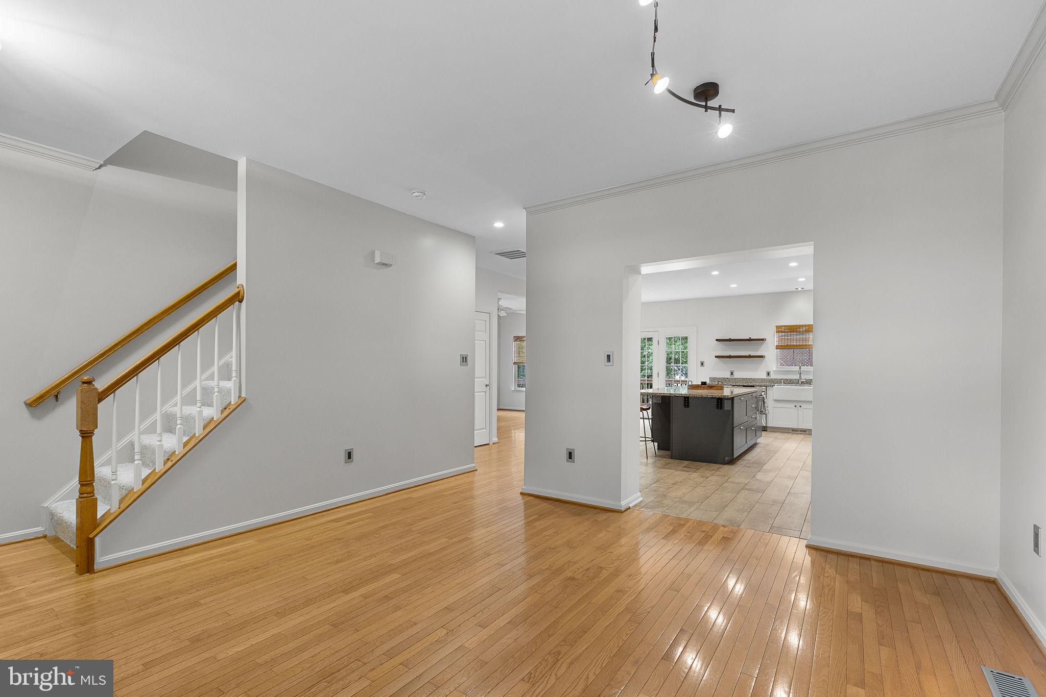 8 Candleridge Ct
