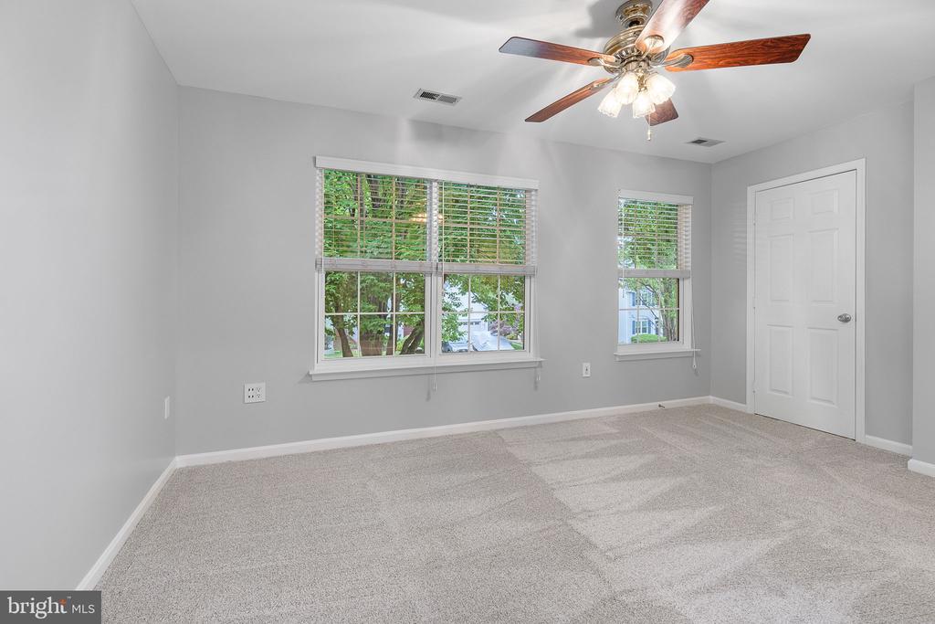 8 Candleridge Ct