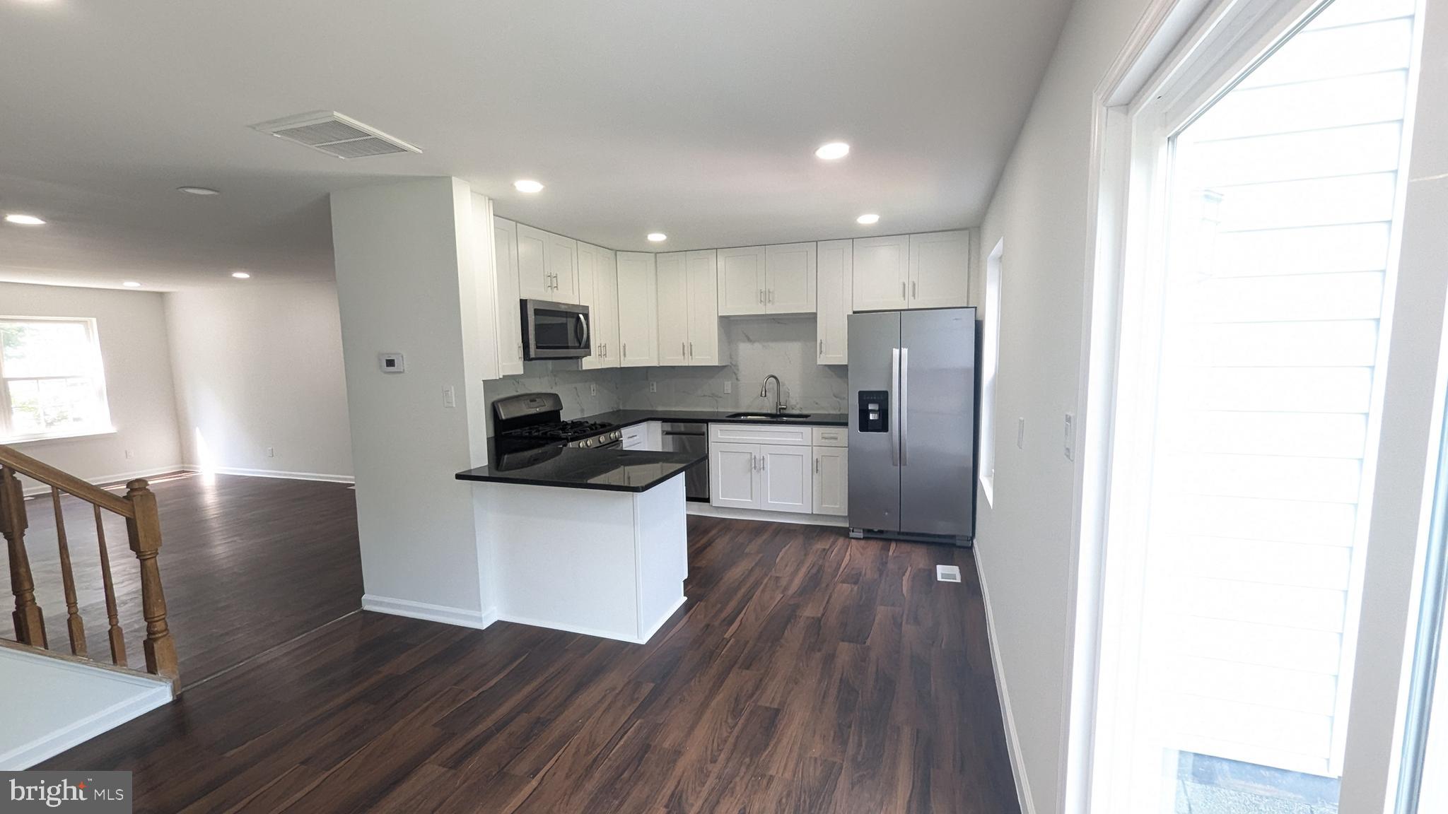 609 STAFFORD GLEN COURT