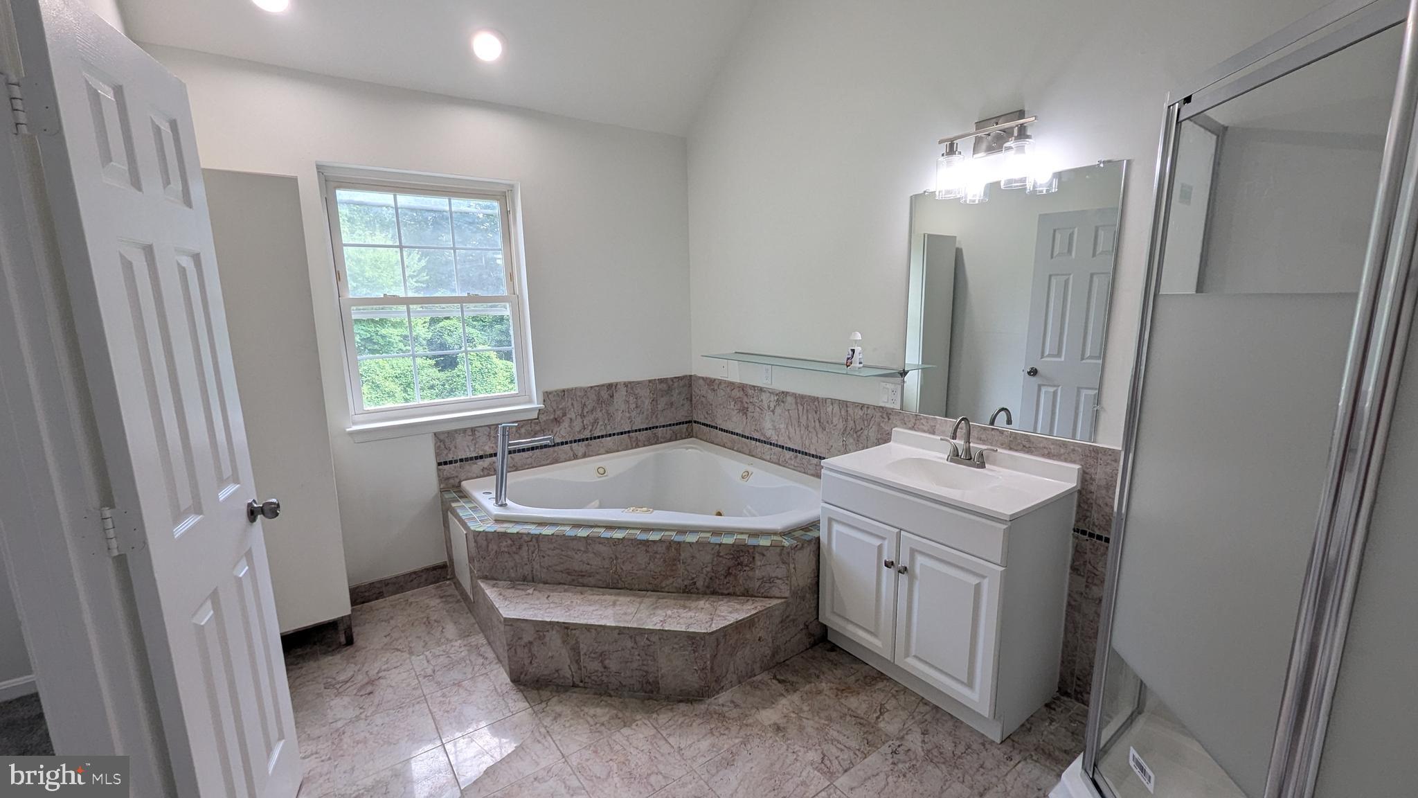 609 STAFFORD GLEN COURT