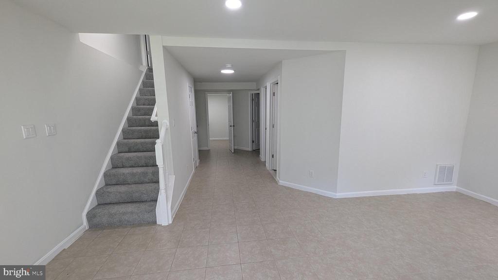 609 STAFFORD GLEN COURT