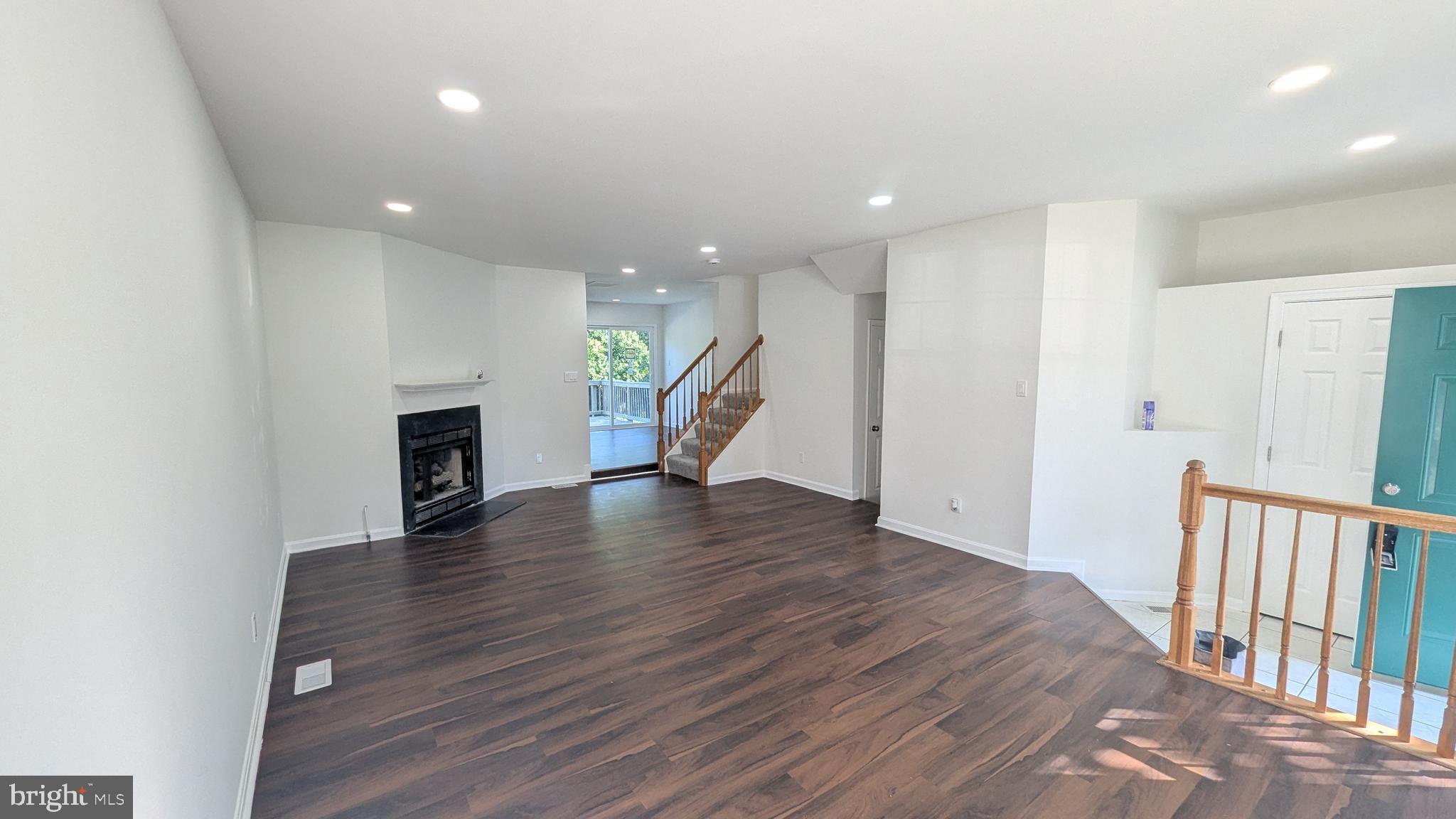 609 STAFFORD GLEN COURT