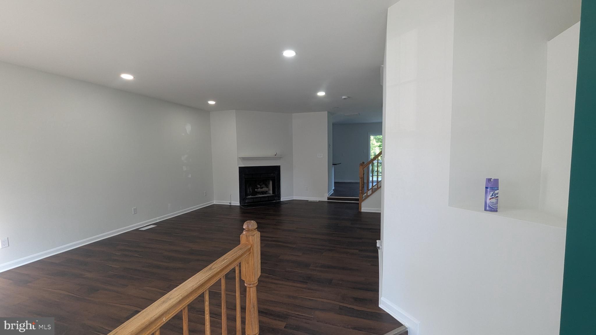 609 STAFFORD GLEN COURT