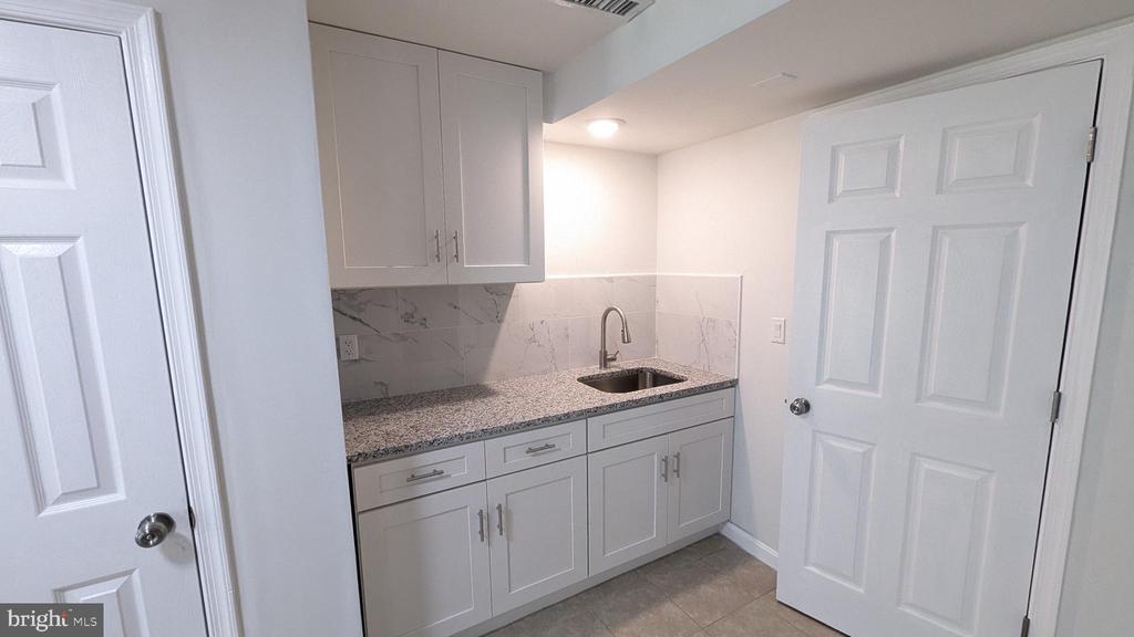 609 STAFFORD GLEN COURT