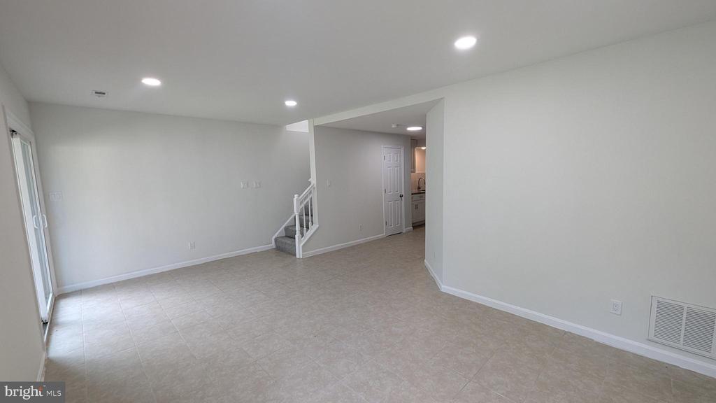 609 STAFFORD GLEN COURT
