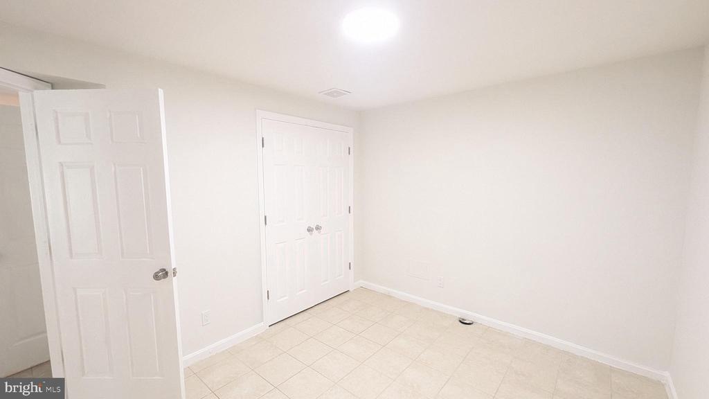 609 STAFFORD GLEN COURT
