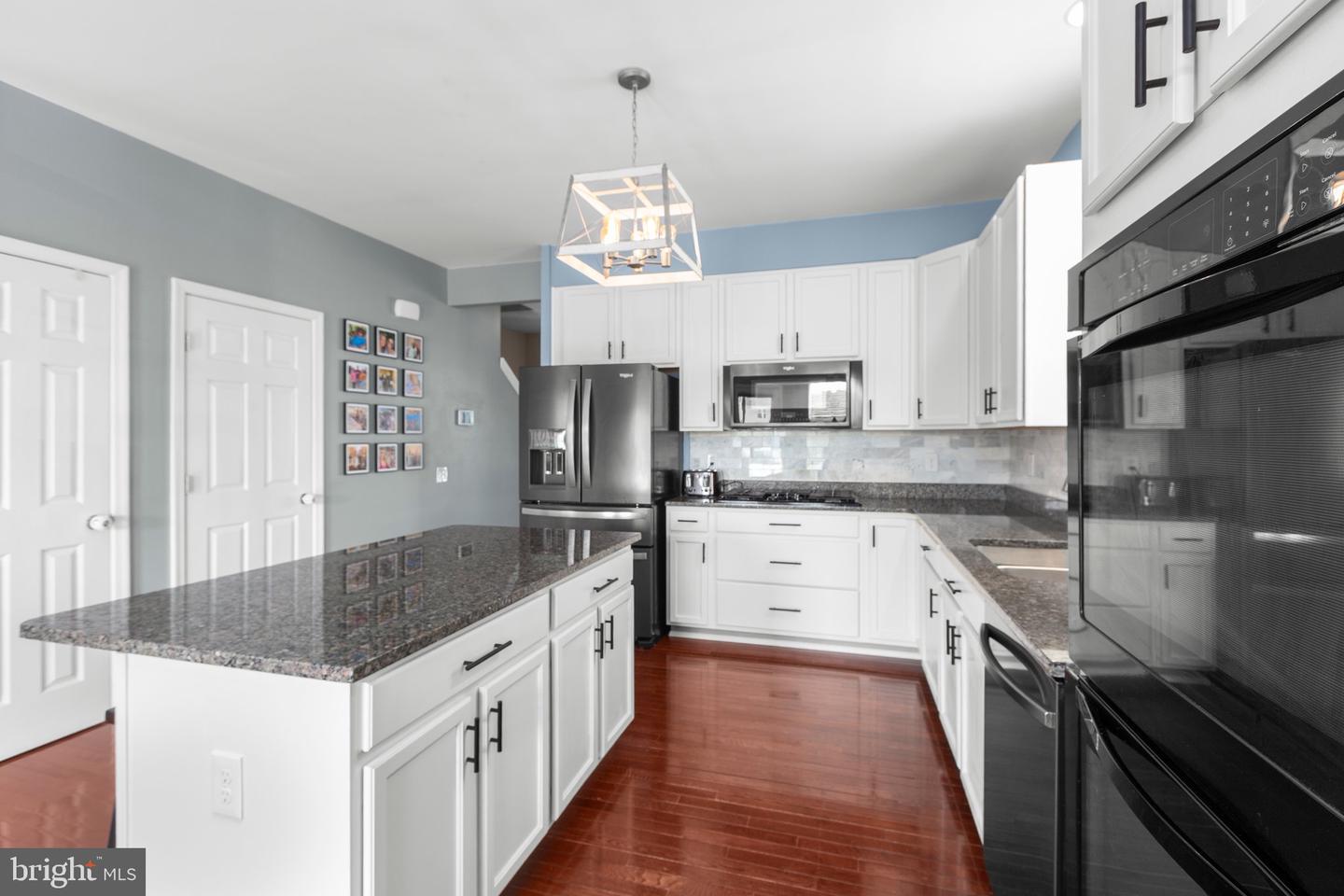 27 Hopkins Branch Way
