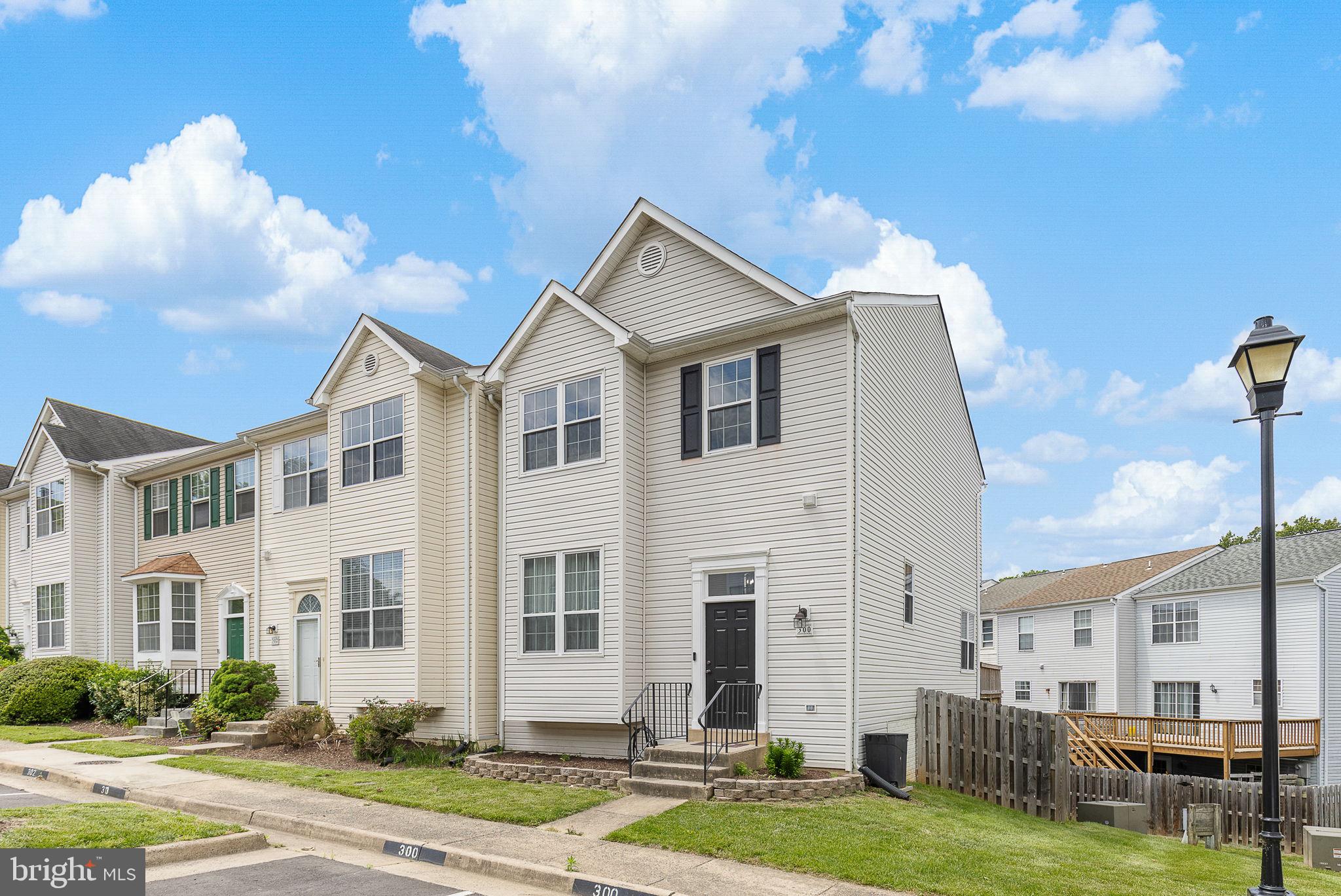 300 Wimbeldon Ct #218