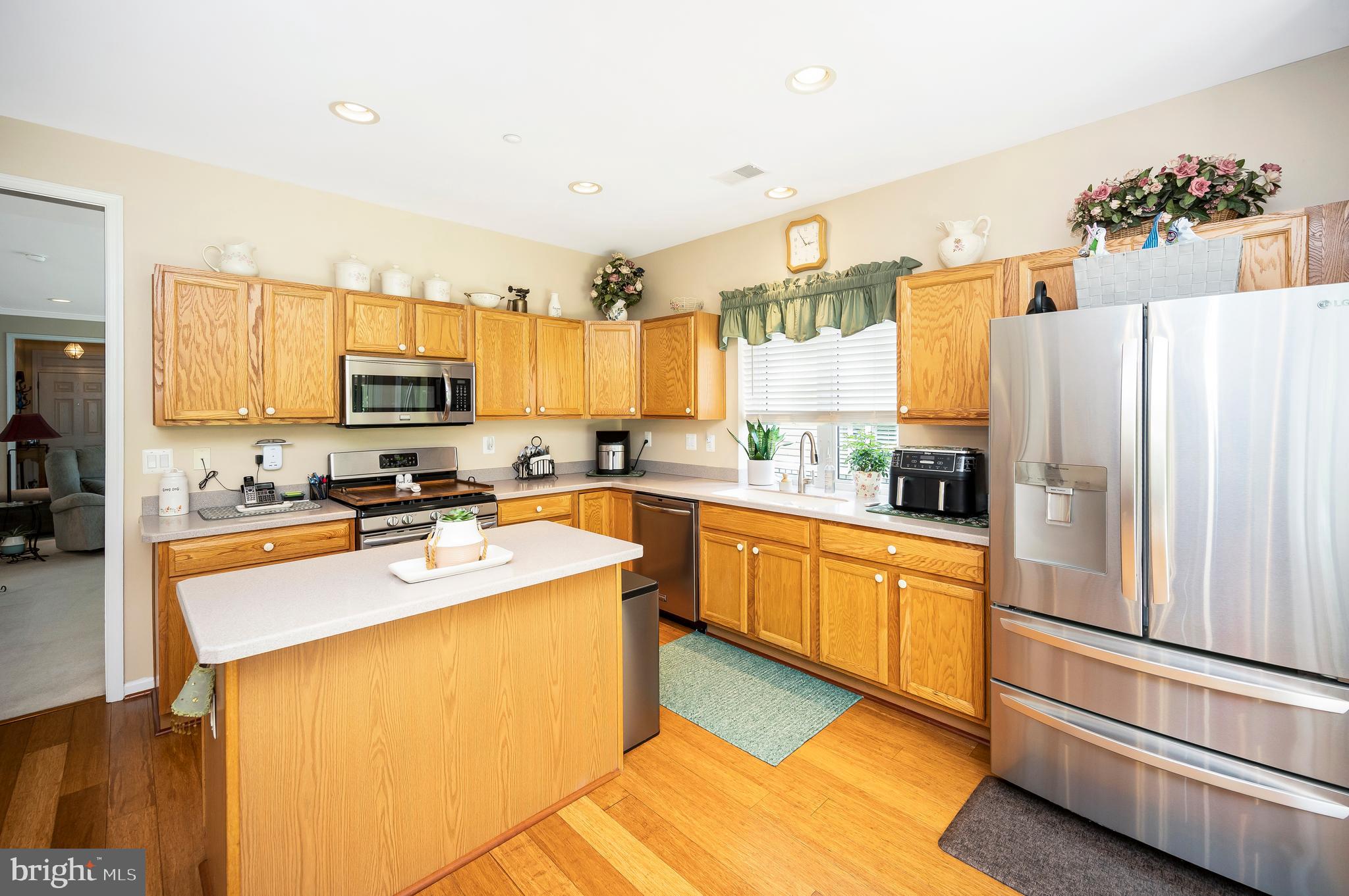 24 Smithfield Way