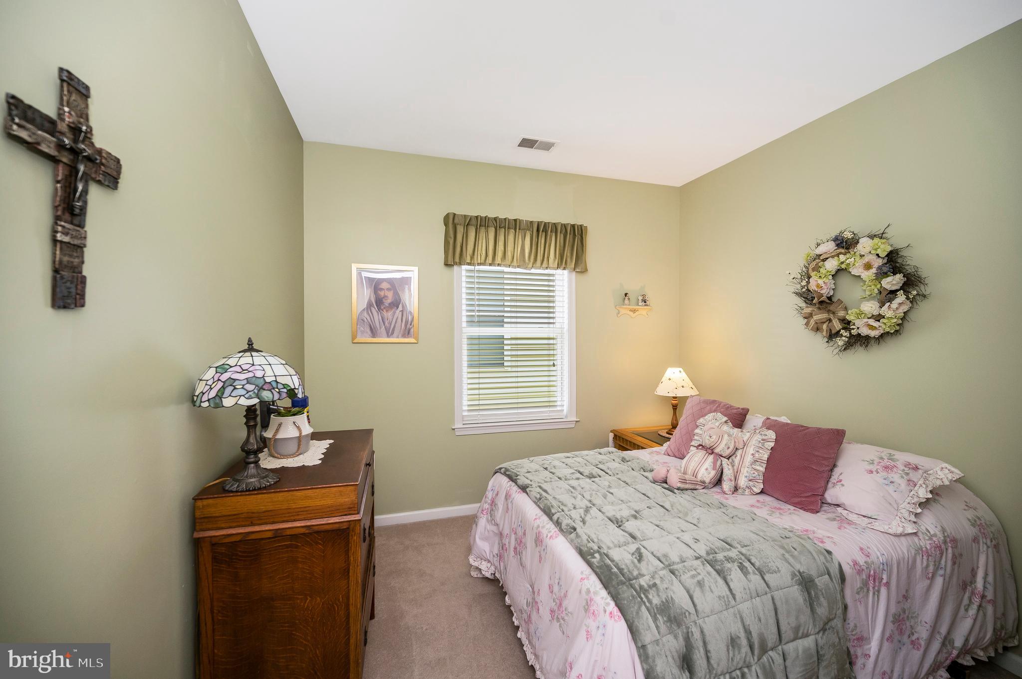 24 Smithfield Way