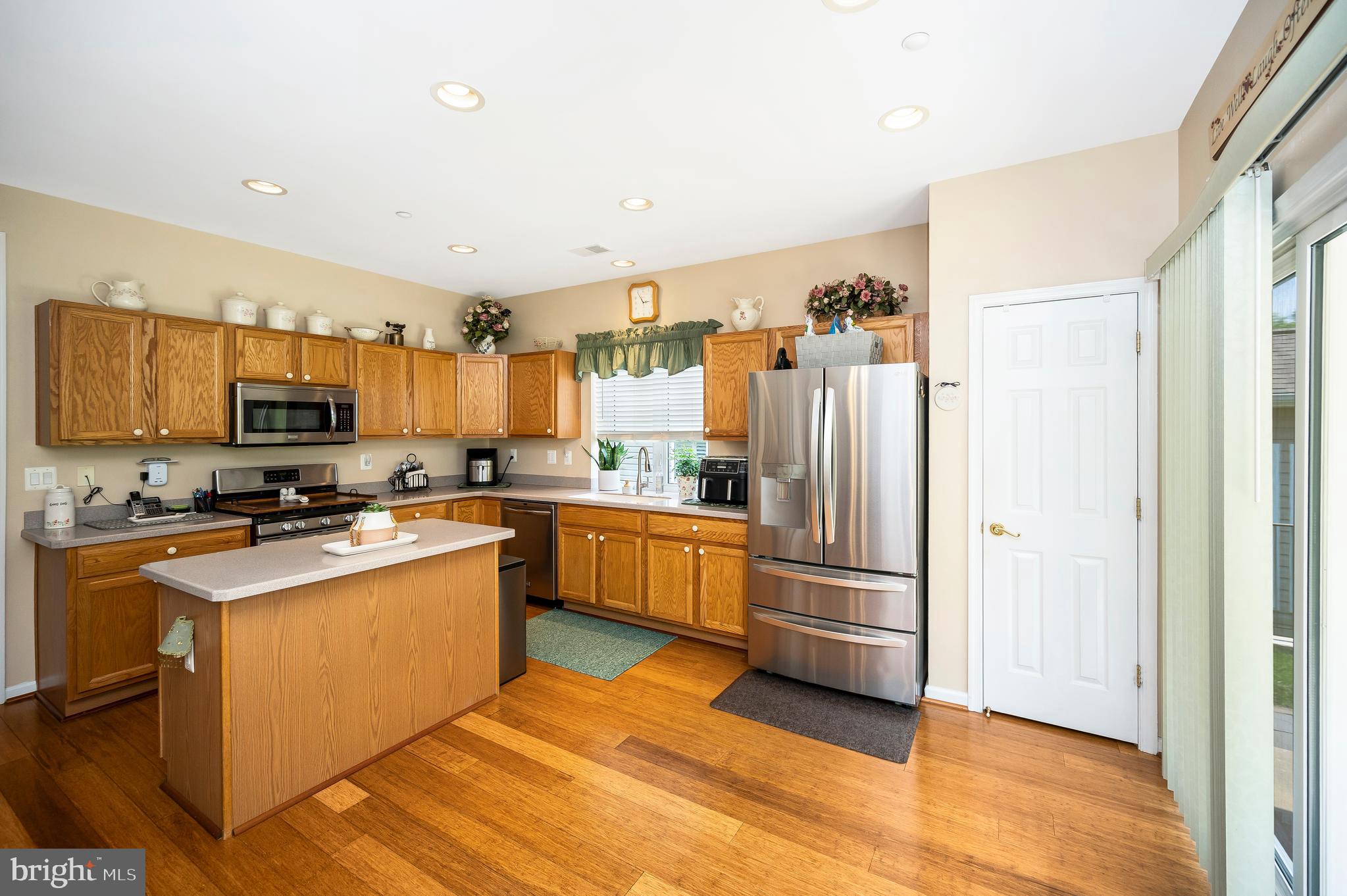 24 Smithfield Way