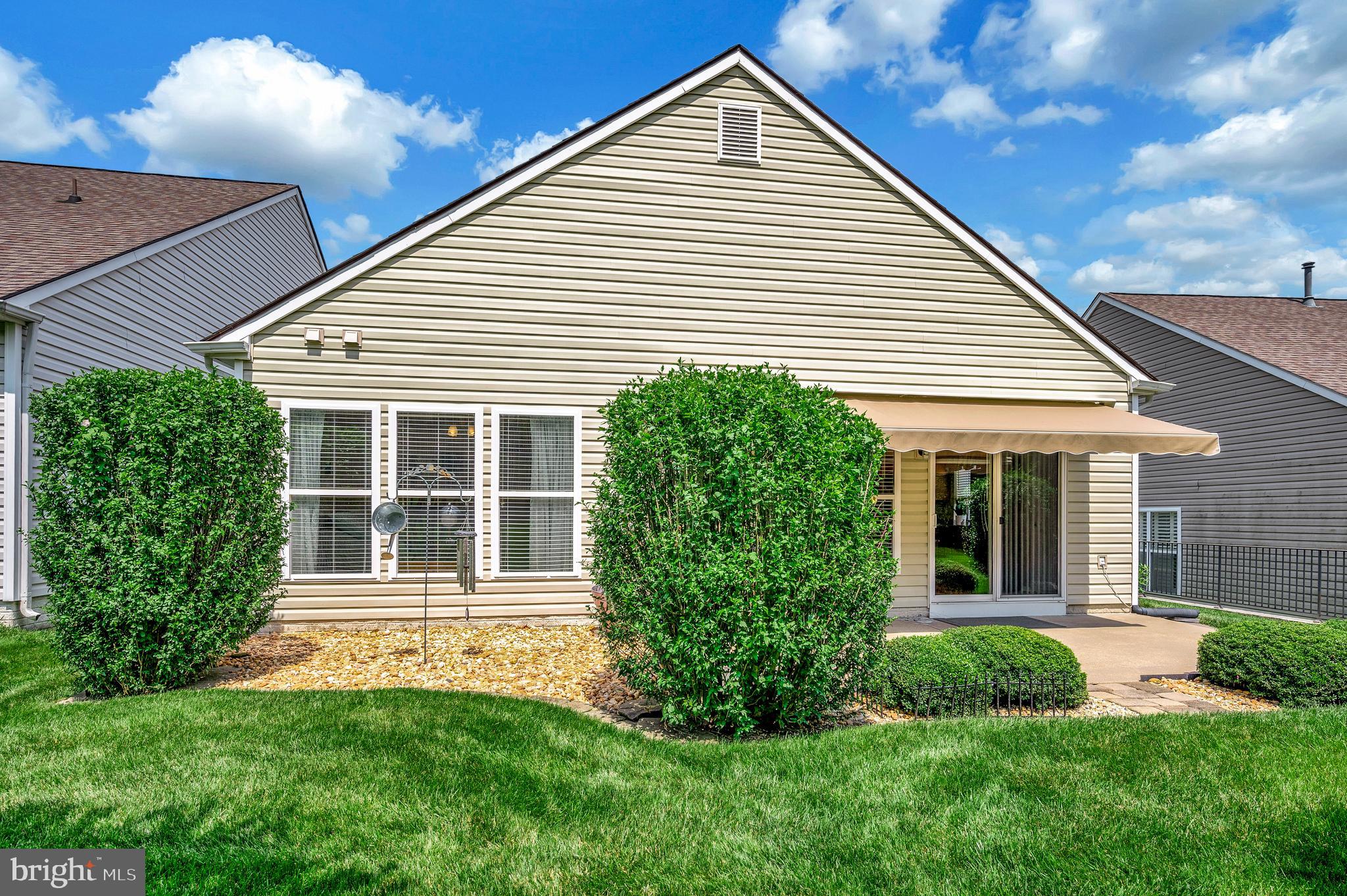 24 Smithfield Way