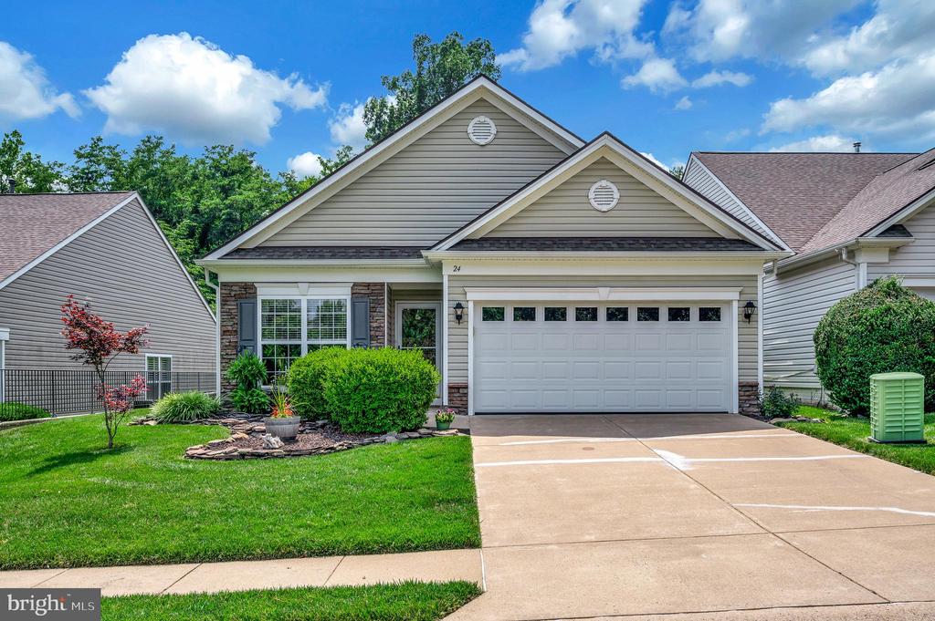 24 Smithfield Way