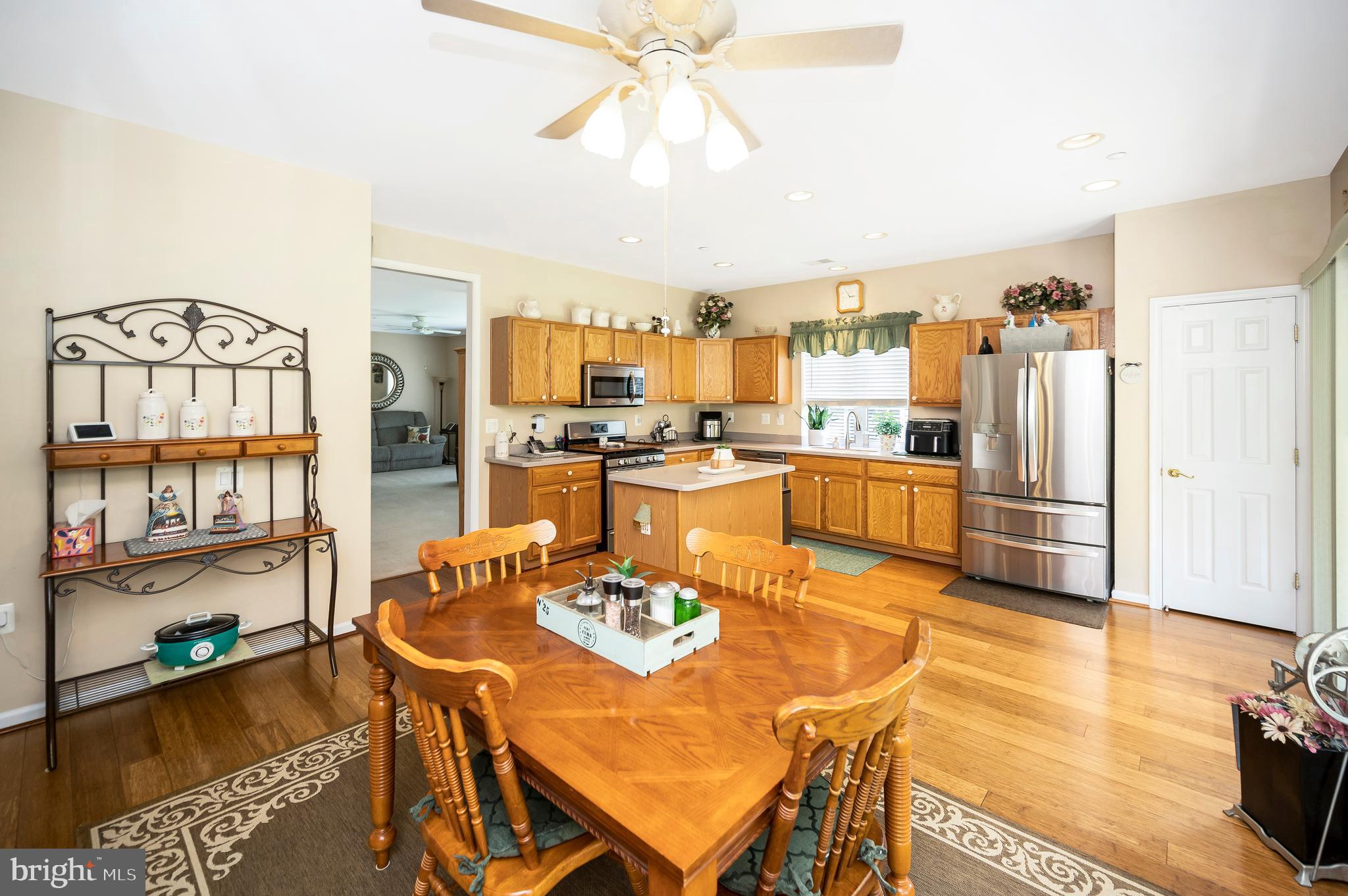 24 Smithfield Way