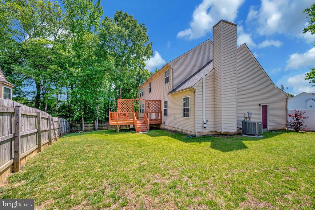 24 Cross Cut Ln