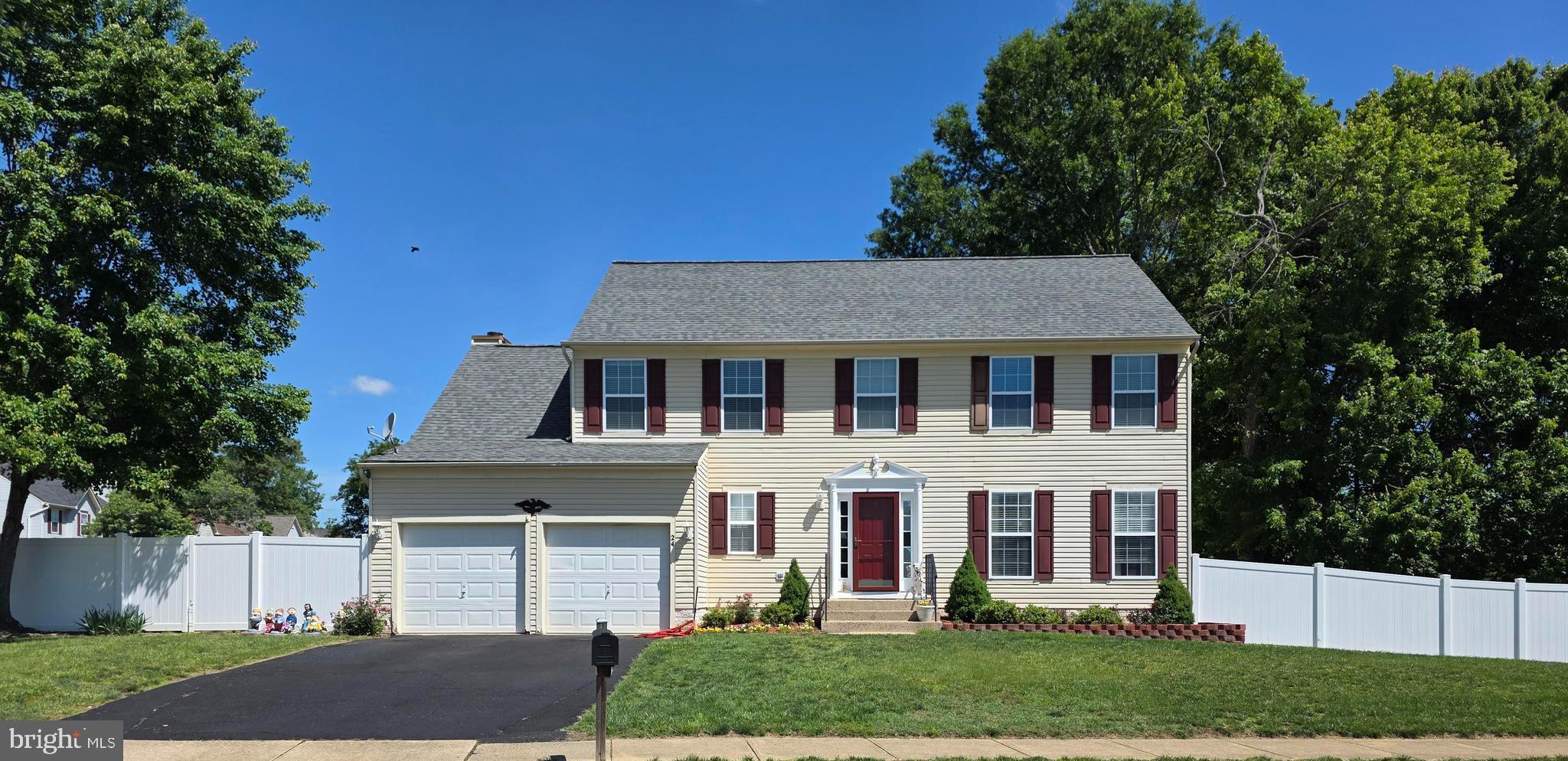24 Cross Cut Ln