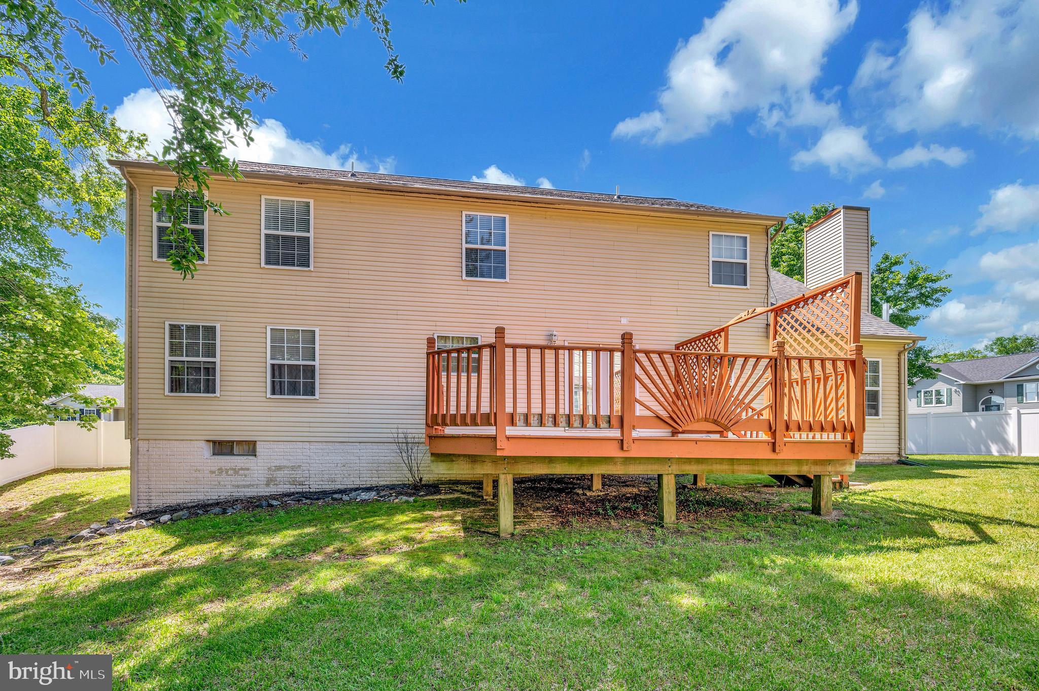 24 Cross Cut Ln