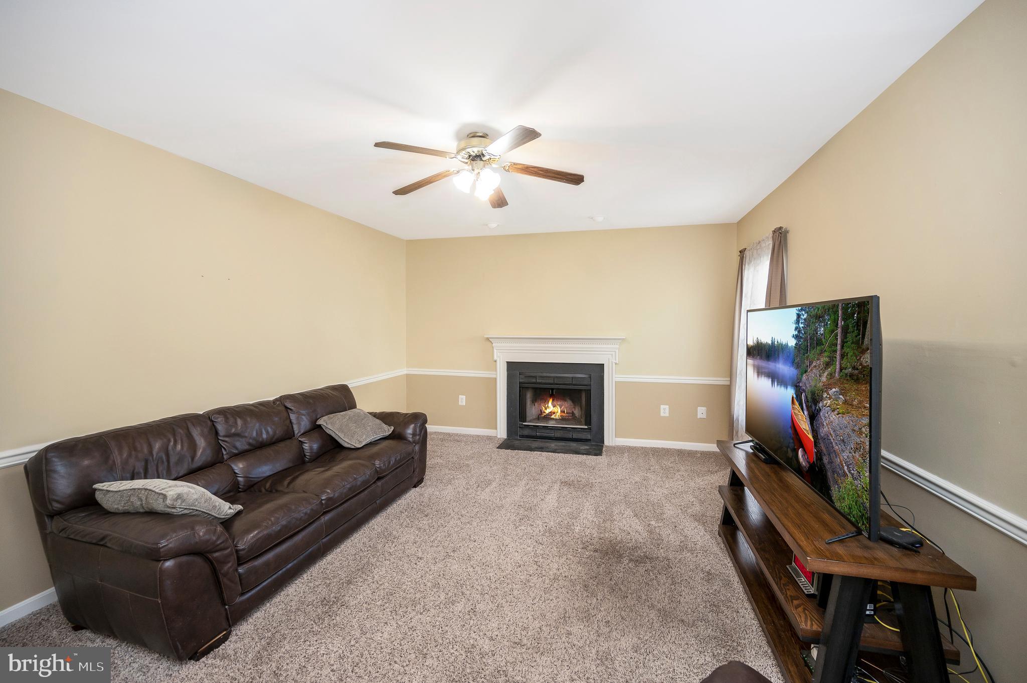 24 Cross Cut Ln