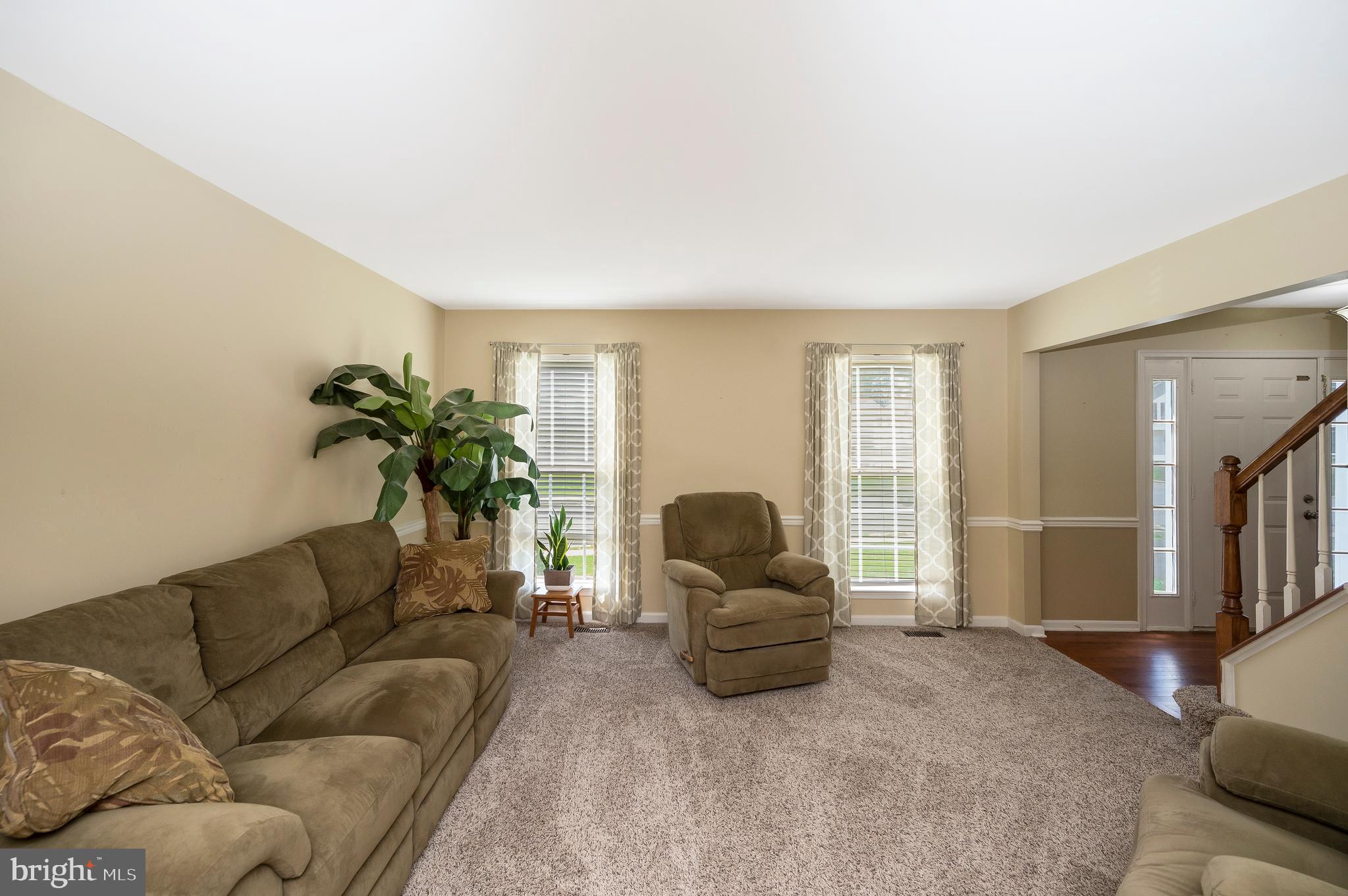 24 Cross Cut Ln