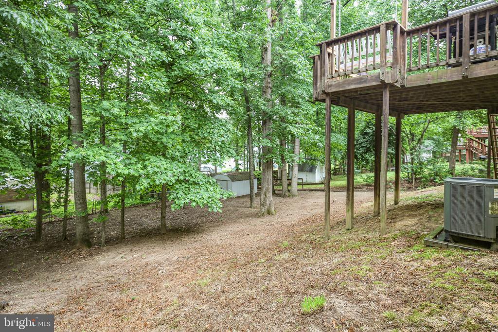 32 Cherry Laurel Dr