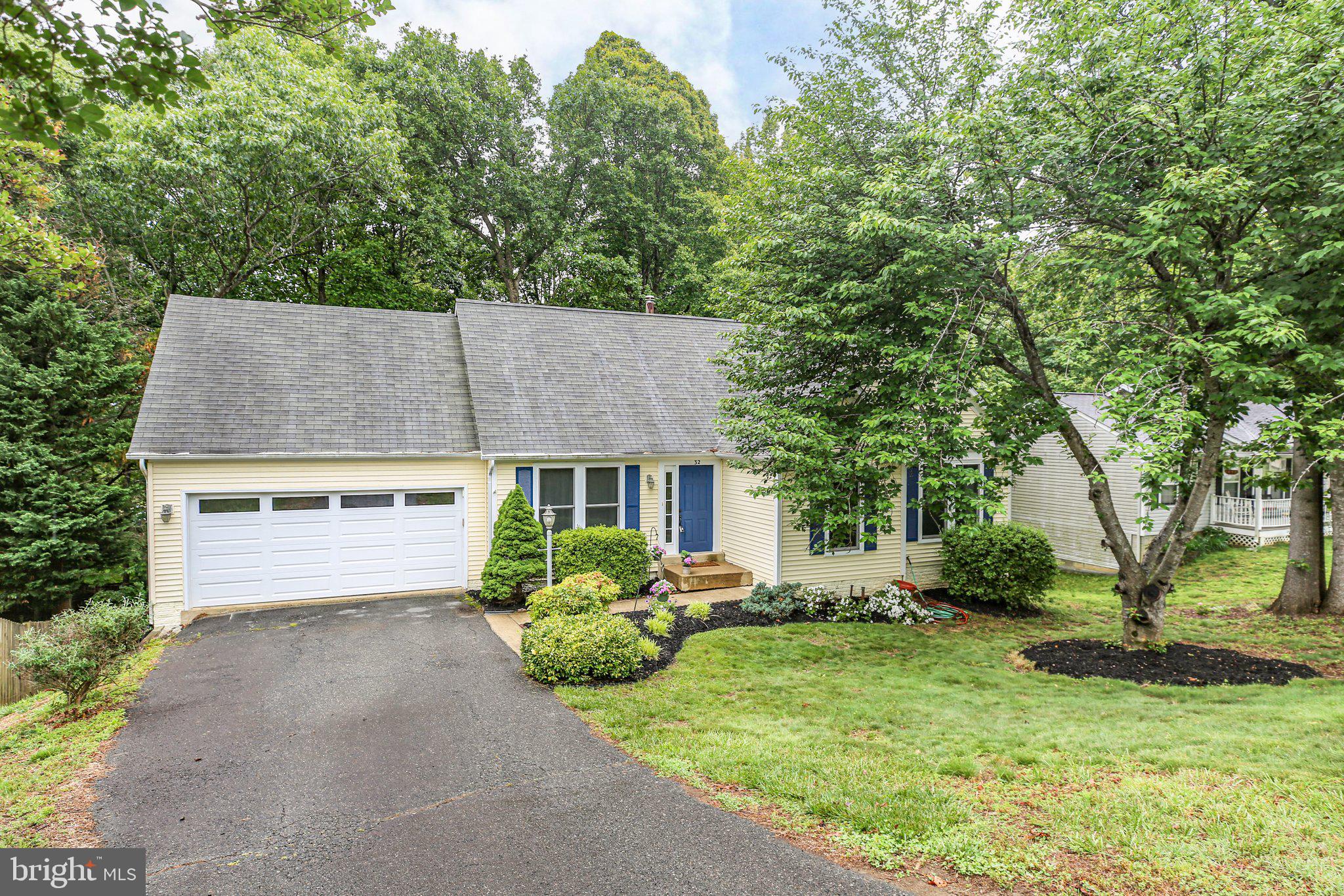 32 Cherry Laurel Dr