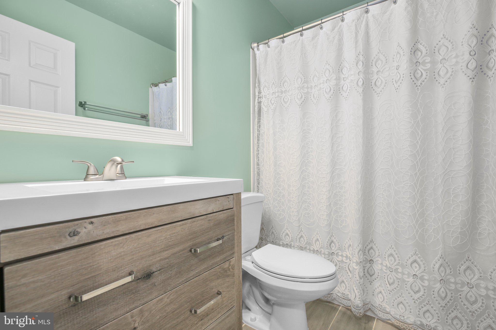 32 Cherry Laurel Dr