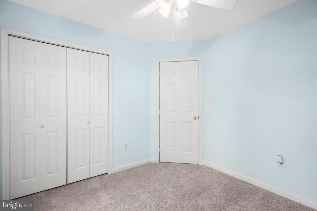 32 Cherry Laurel Dr