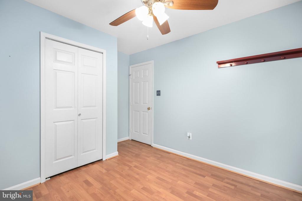 32 Cherry Laurel Dr