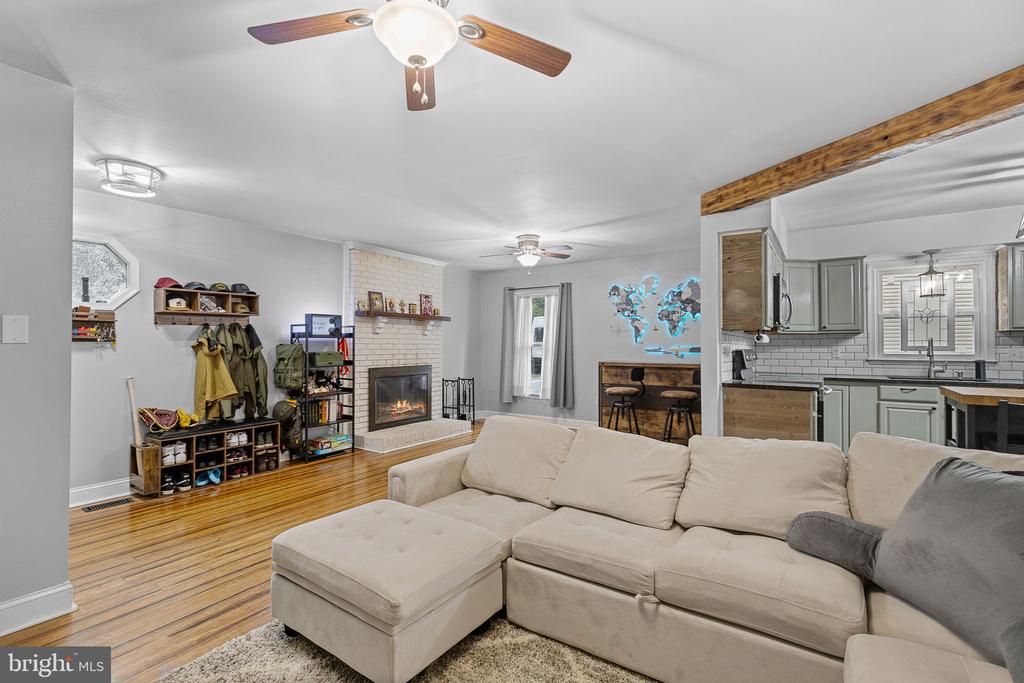 187 Tanglewood Ln
