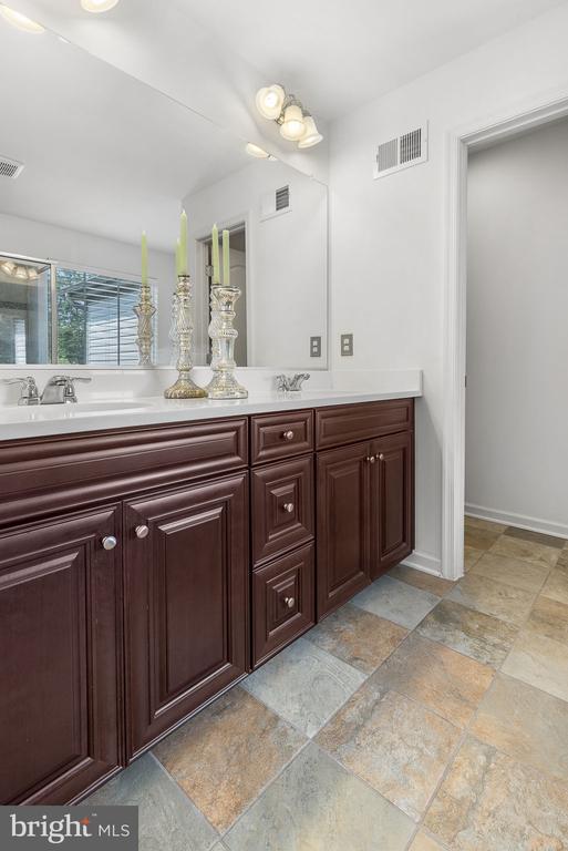 25 Shepherds Hook Way