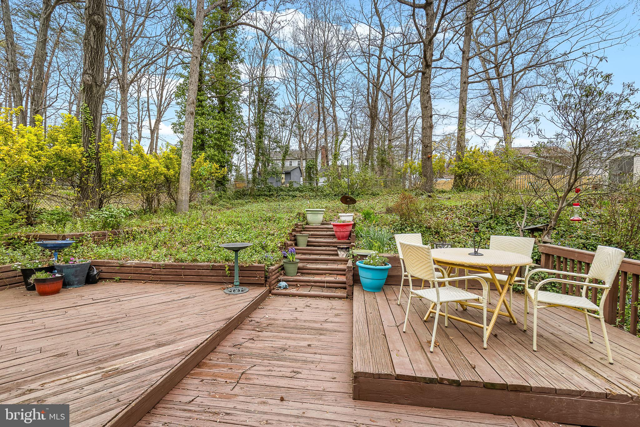 1008 Harbour Dr
