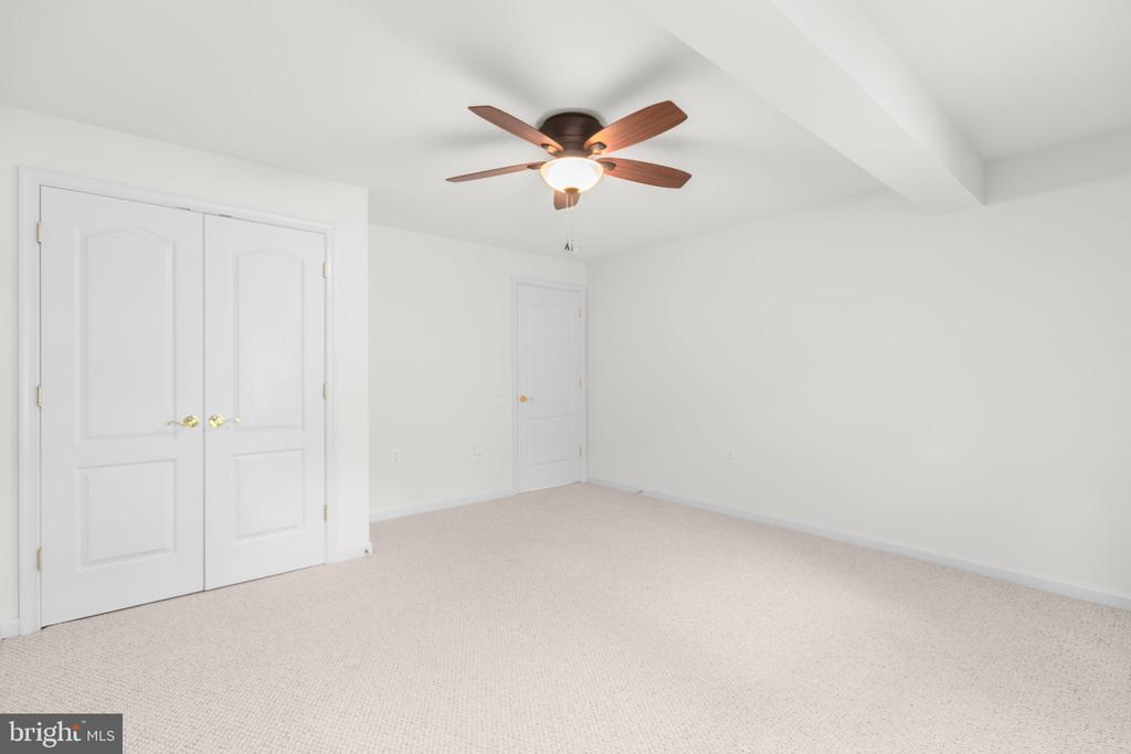 7 Covington Dr