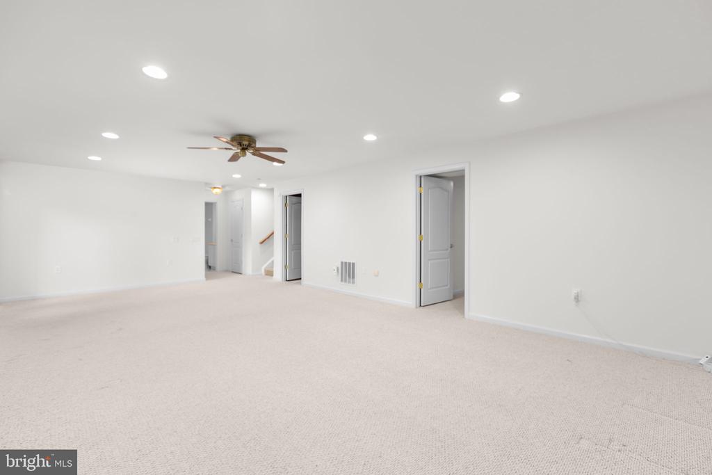 7 Covington Dr
