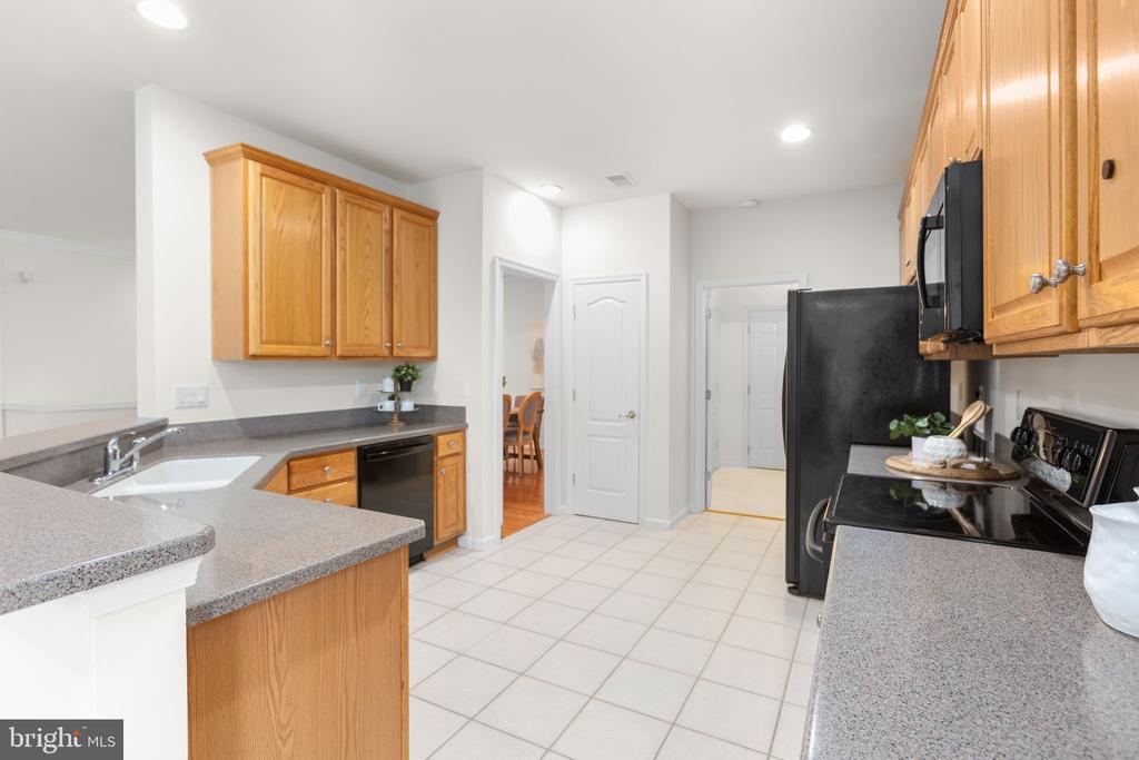 7 Covington Dr