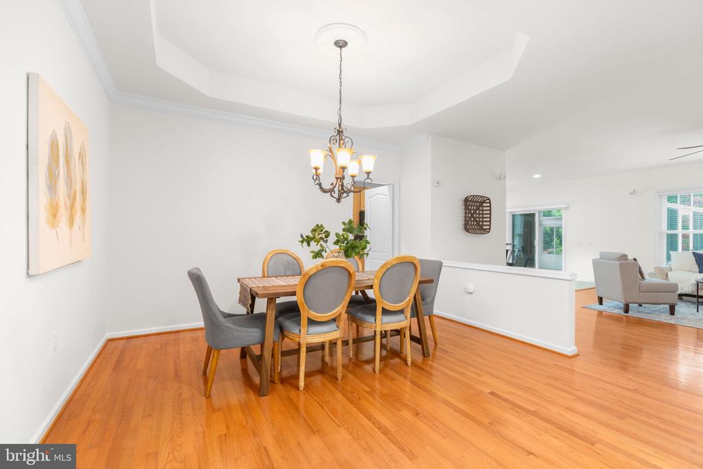 7 Covington Dr