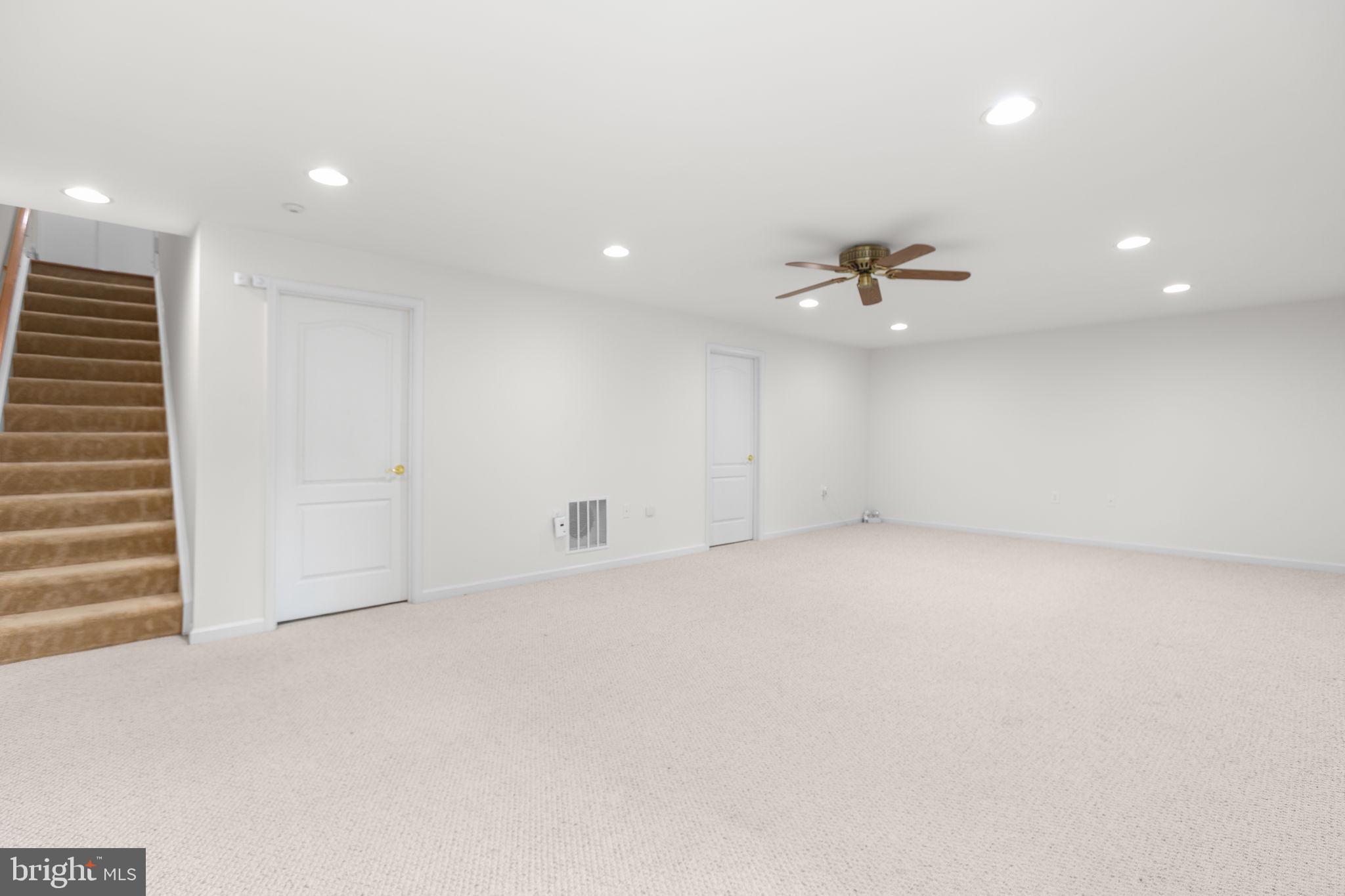 7 Covington Dr