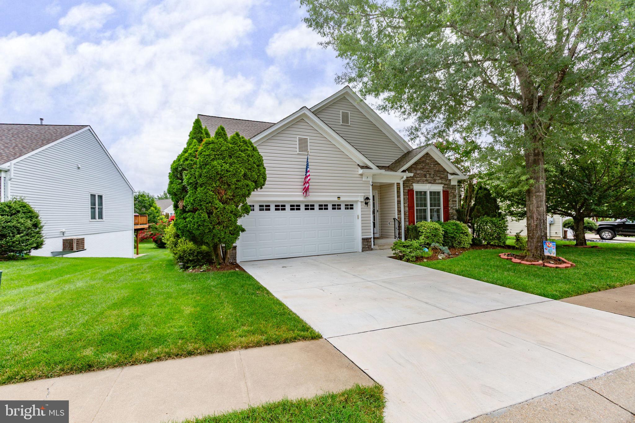 7 Covington Dr