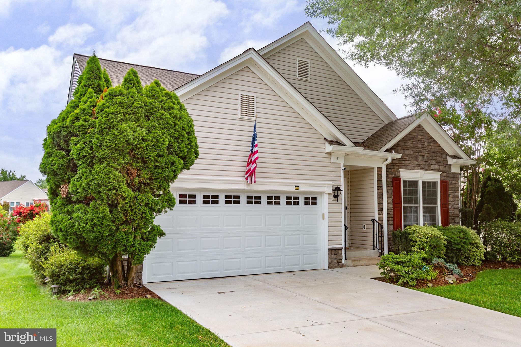7 Covington Dr