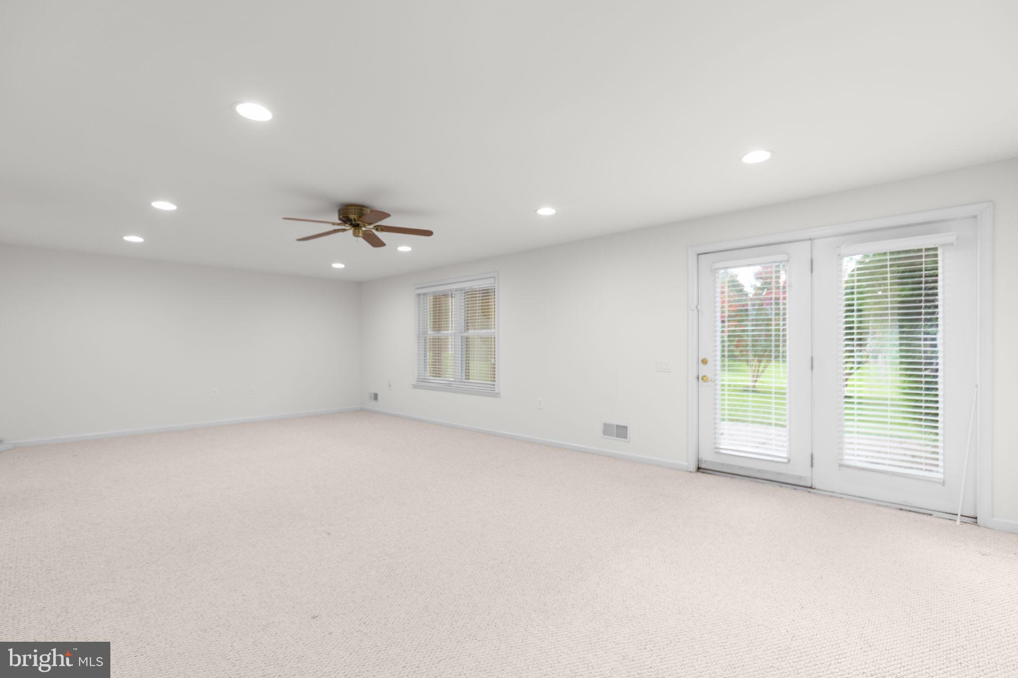 7 Covington Dr