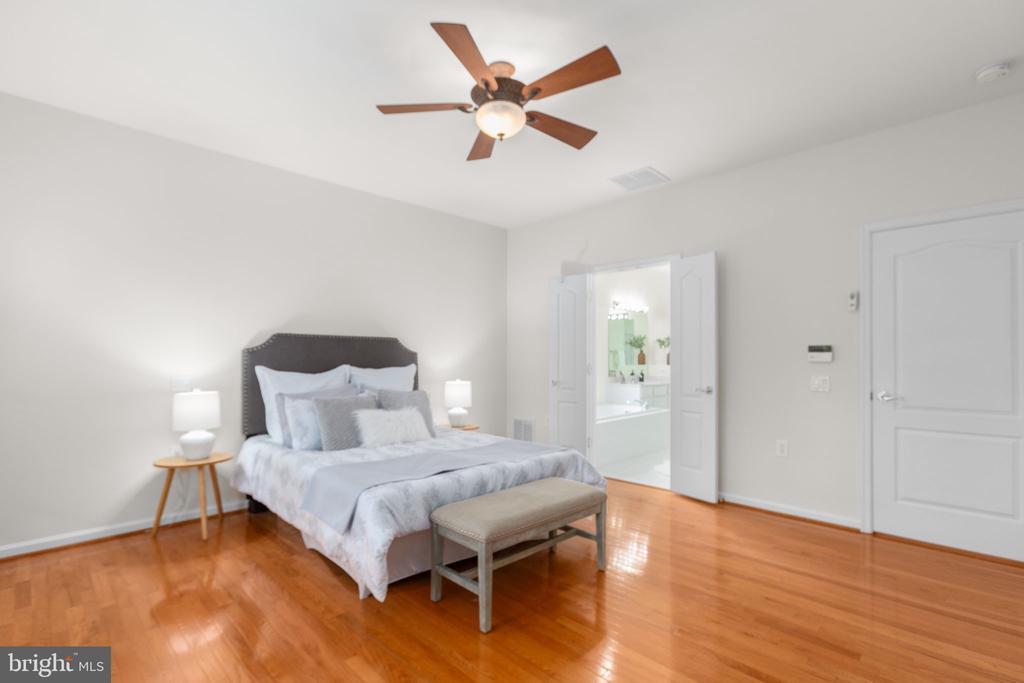 7 Covington Dr