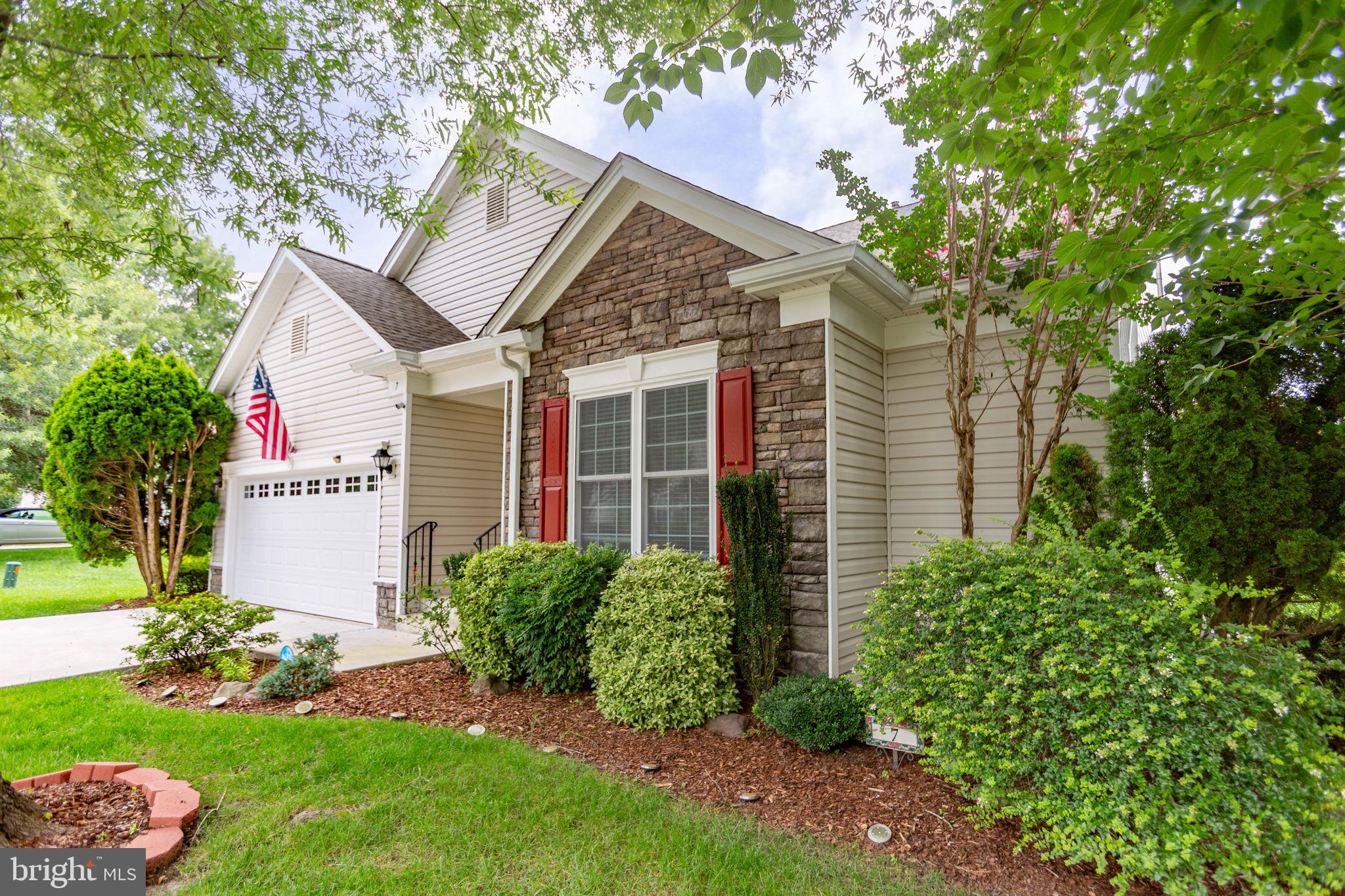 7 Covington Dr